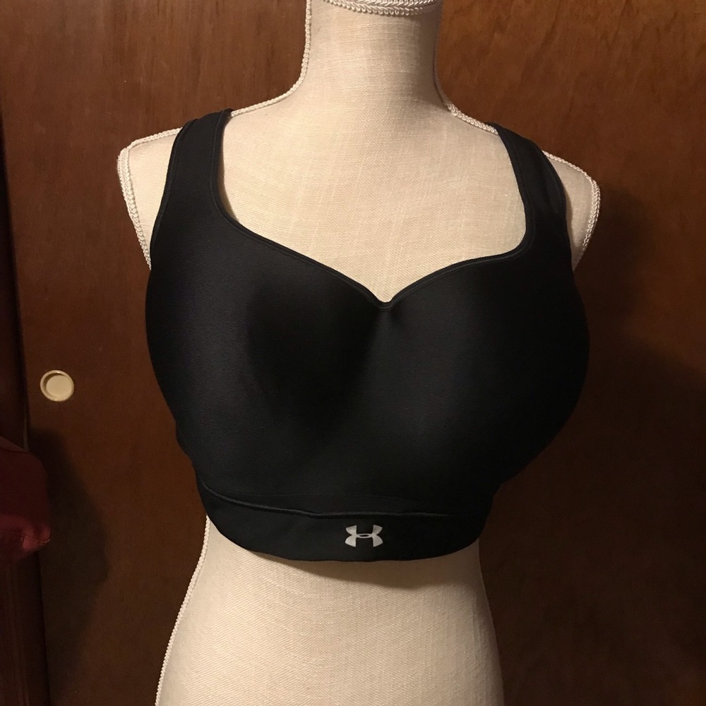 38DD sports bra